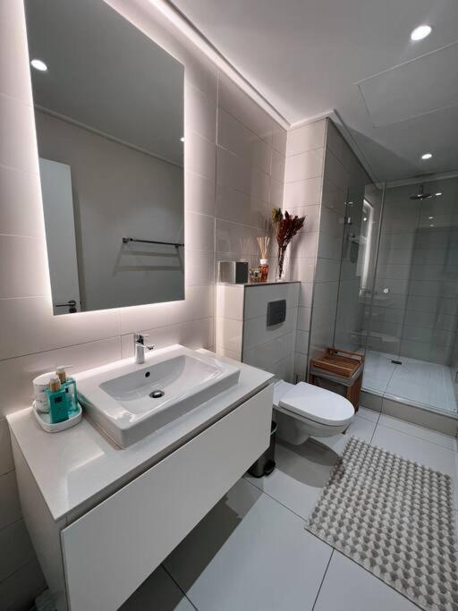 Stonehill Views Apartment Cape Town